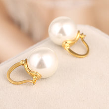 Load image into Gallery viewer, Fashion Explosion Single Pearl Ear Hoop Earring Women Earrings Jewelry
