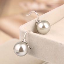 Load image into Gallery viewer, Fashion Explosion Single Pearl Ear Hoop Earring Women Earrings Jewelry
