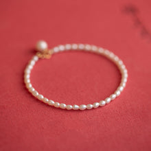 Load image into Gallery viewer, Natural Freshwater Small Pearl Bracelet
